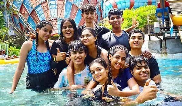 Group activities at Fun World